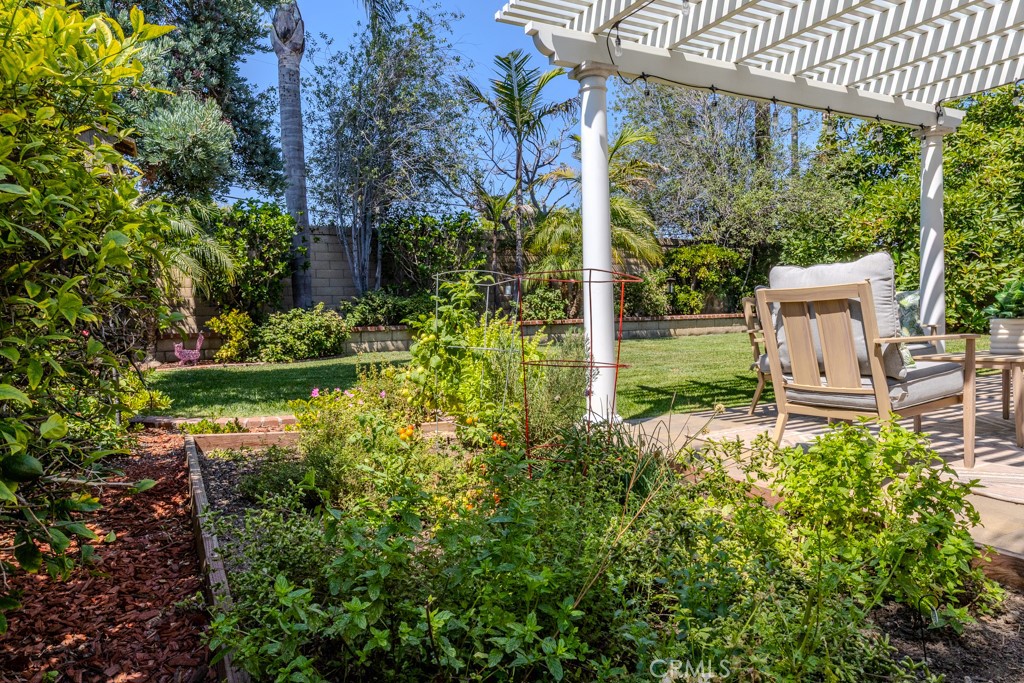 8421 Deepcliff Dr.