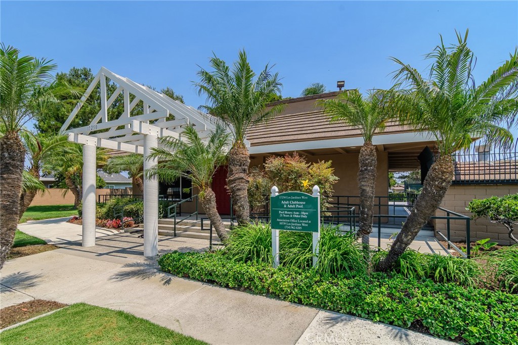 10633 El Picador Circle