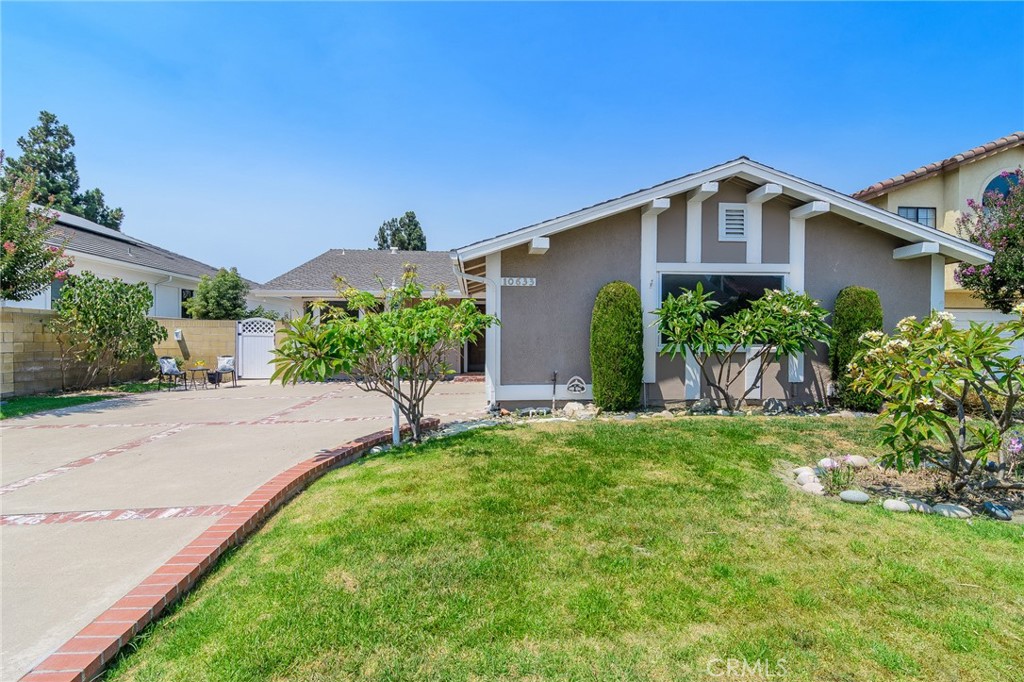 10633 El Picador Circle