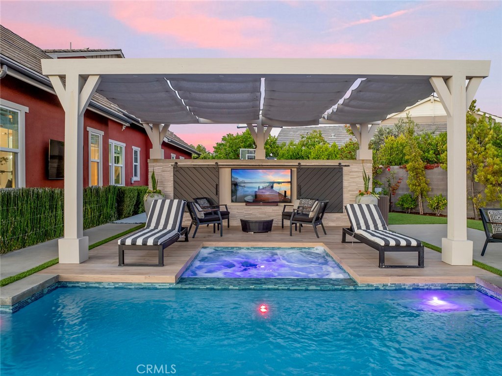 225 Topaz Street
