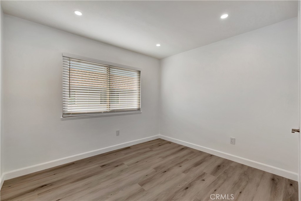 6672 Sun Drive B