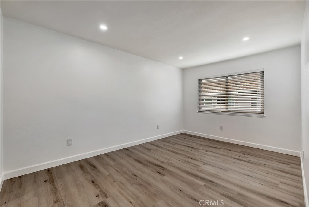 6672 Sun Drive B