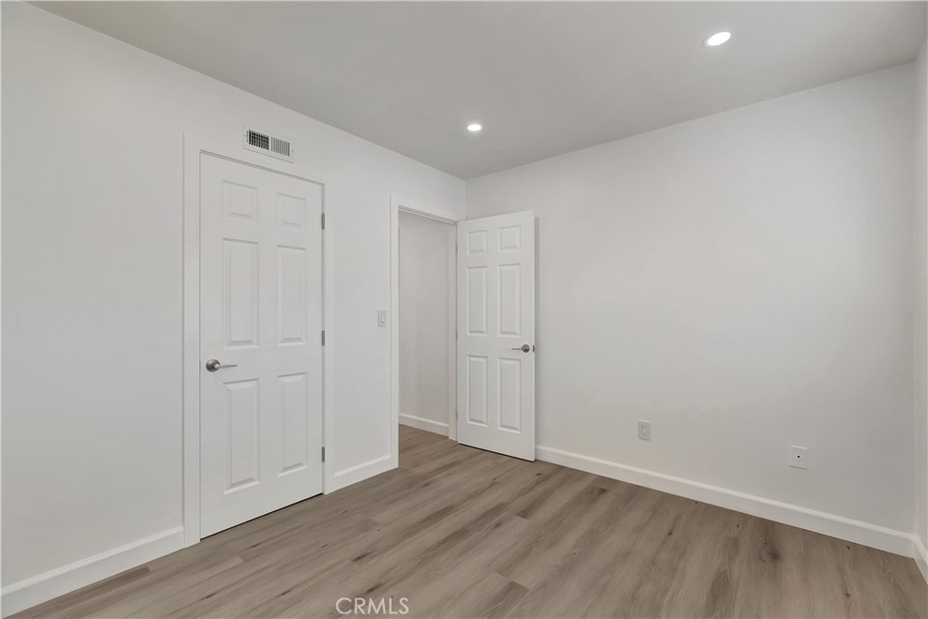 6672 Sun Drive B