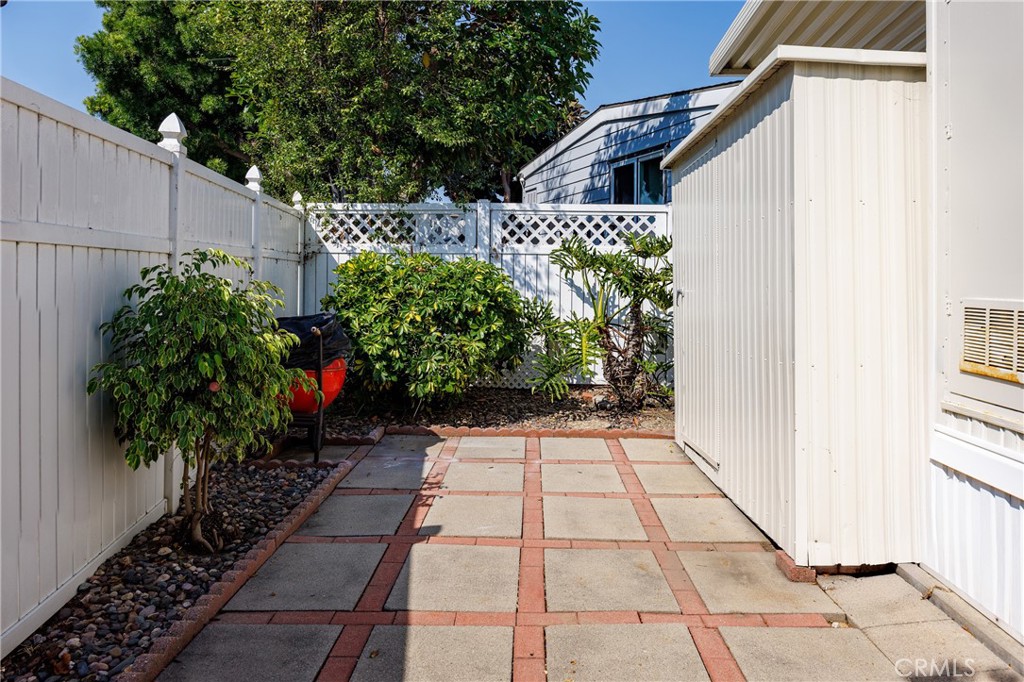 32302 Alipaz Street 230