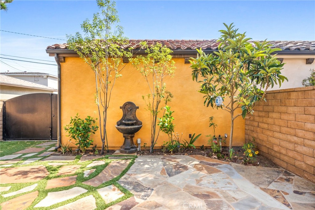 212 Baltimore Avenue