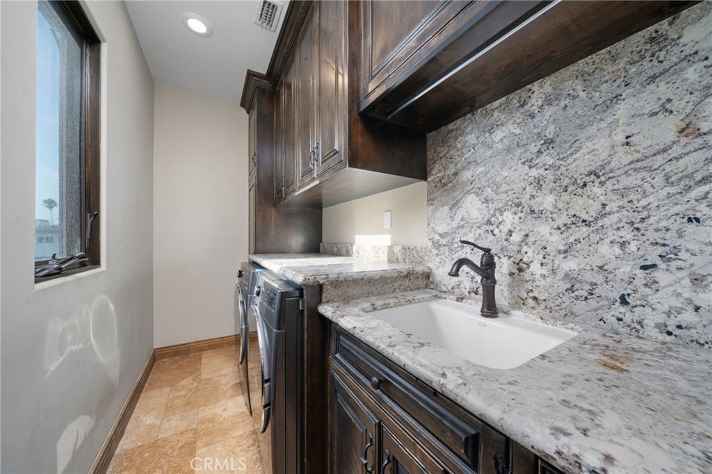 212 Baltimore Avenue