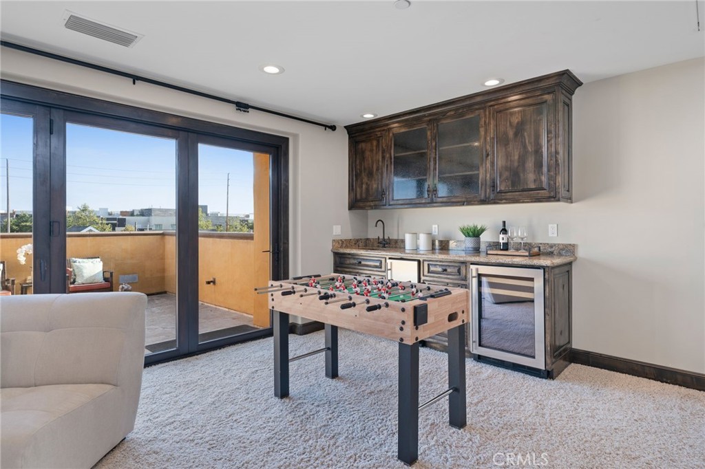 212 Baltimore Avenue