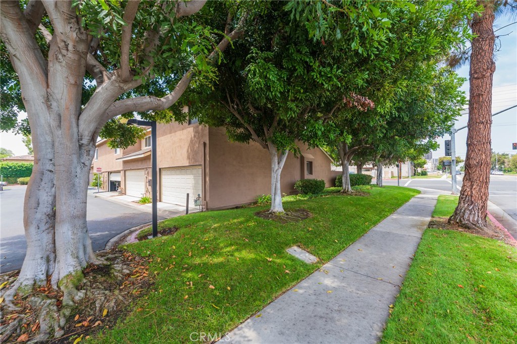 7921 Nomad Circle