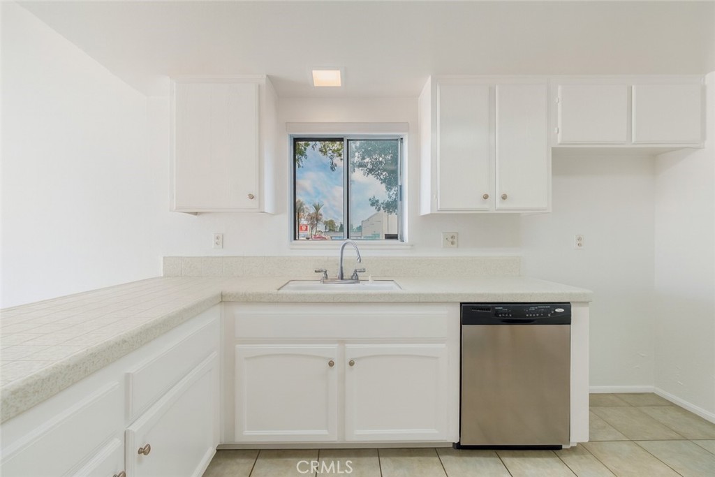 7921 Nomad Circle