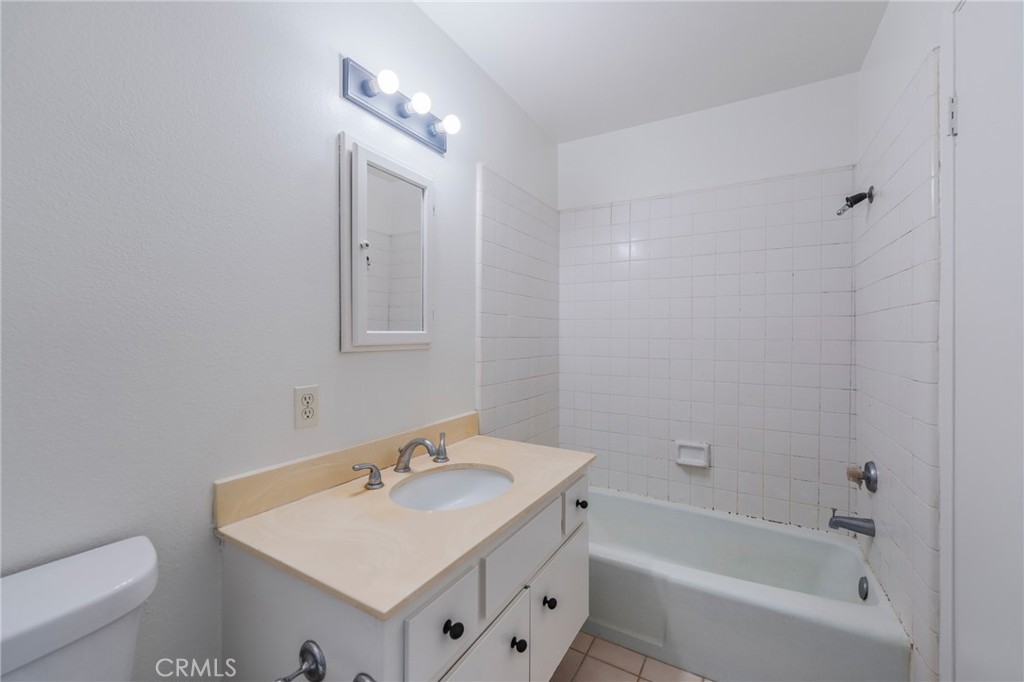 7921 Nomad Circle