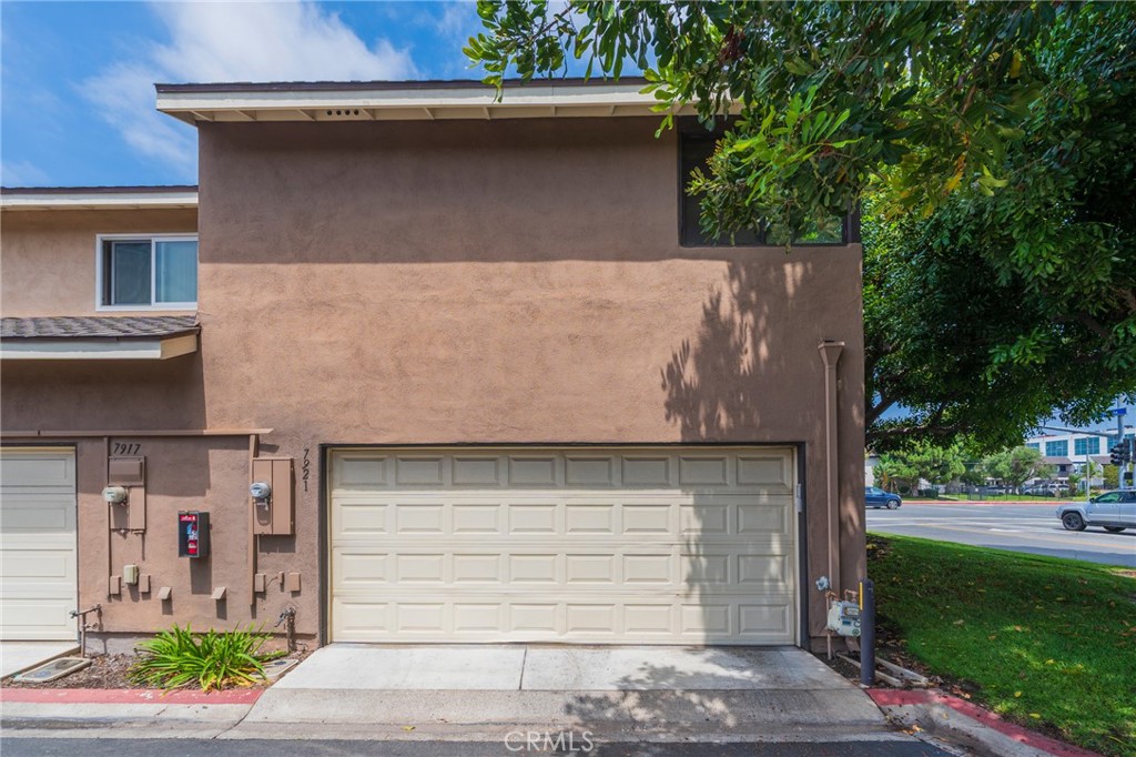 7921 Nomad Circle