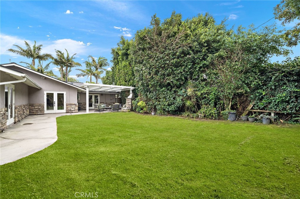 17327 Santa Lucia Street