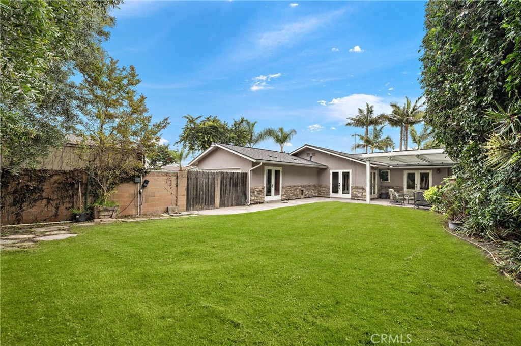 17327 Santa Lucia Street