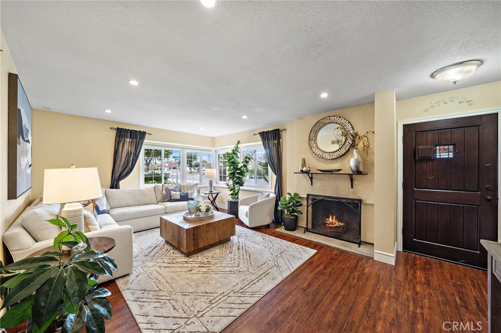 17327 Santa Lucia Street