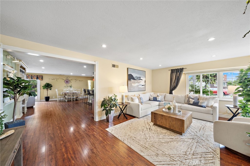 17327 Santa Lucia Street