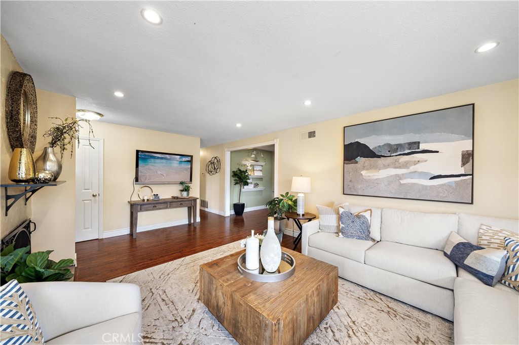 17327 Santa Lucia Street