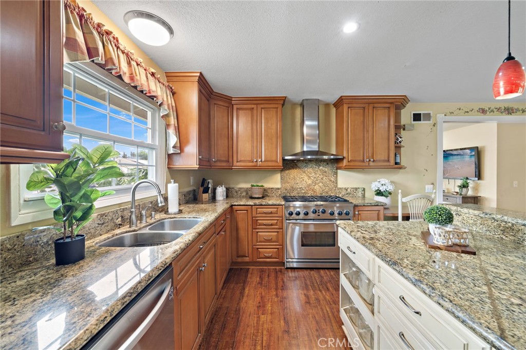 17327 Santa Lucia Street