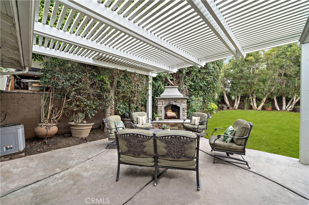 17327 Santa Lucia Street