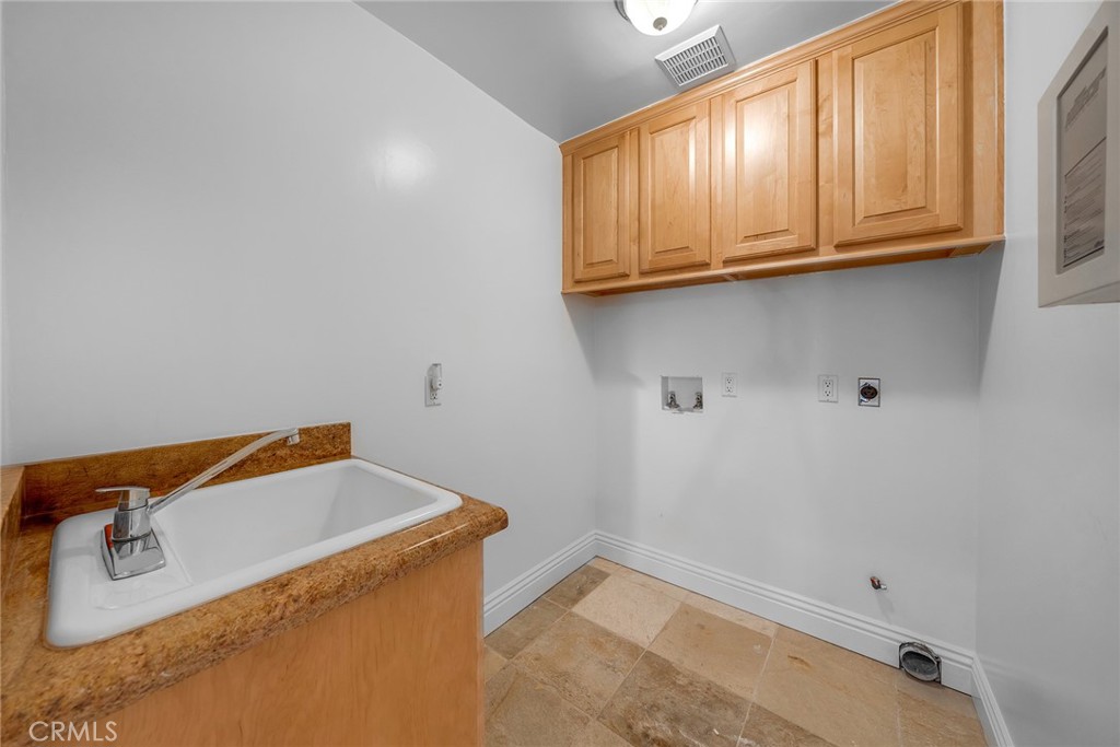 427 Avenida Santa Barbara B