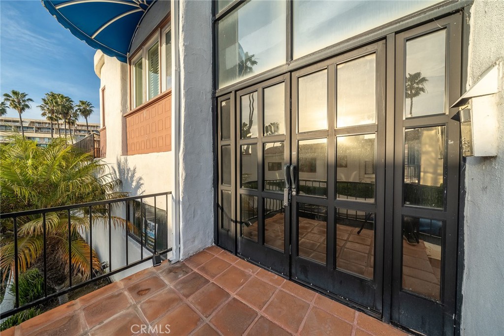 427 Avenida Santa Barbara B
