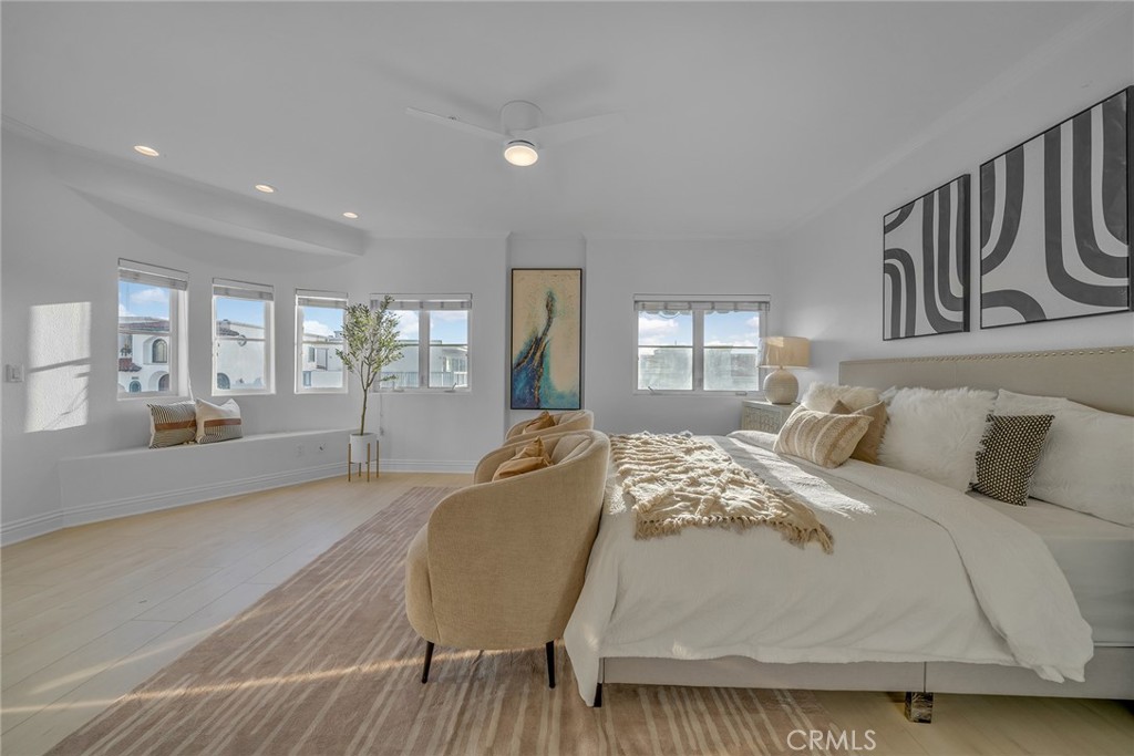 427 Avenida Santa Barbara B
