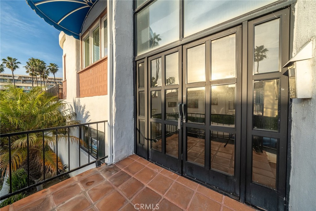 427 Avenida Santa Barbara B