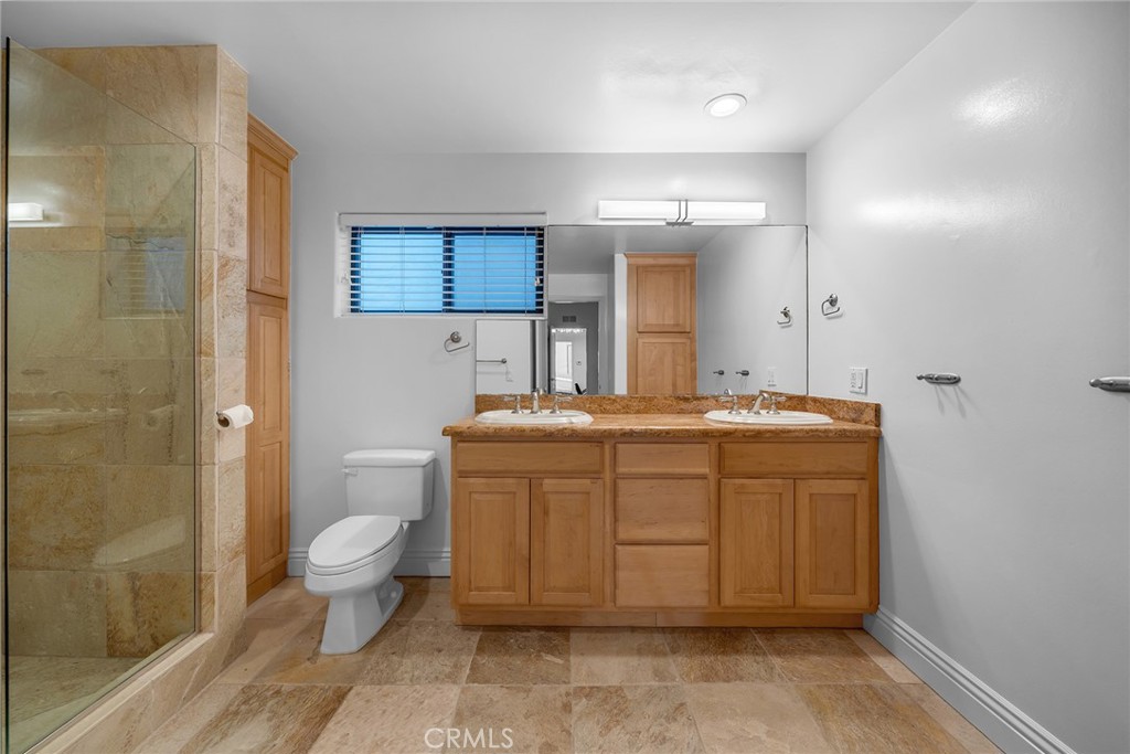 427 Avenida Santa Barbara B