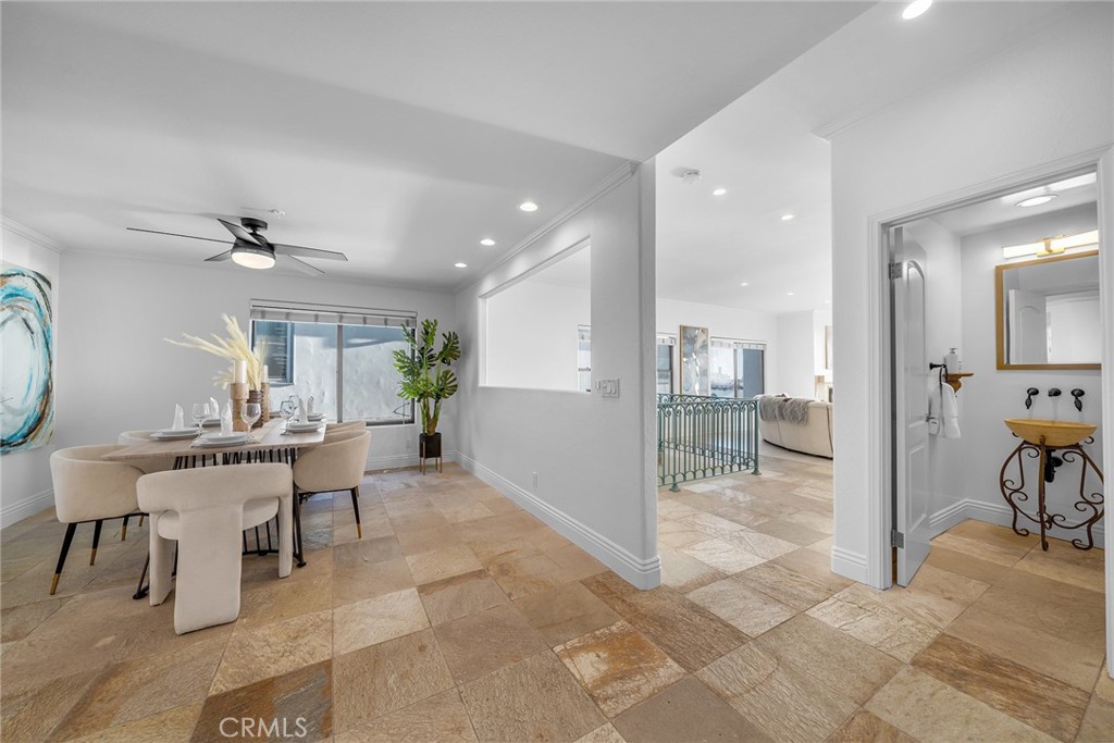 427 Avenida Santa Barbara B