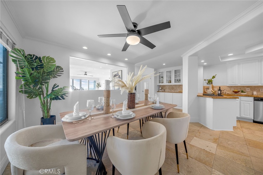 427 Avenida Santa Barbara B