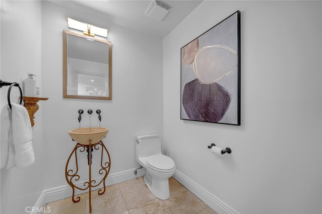 427 Avenida Santa Barbara B