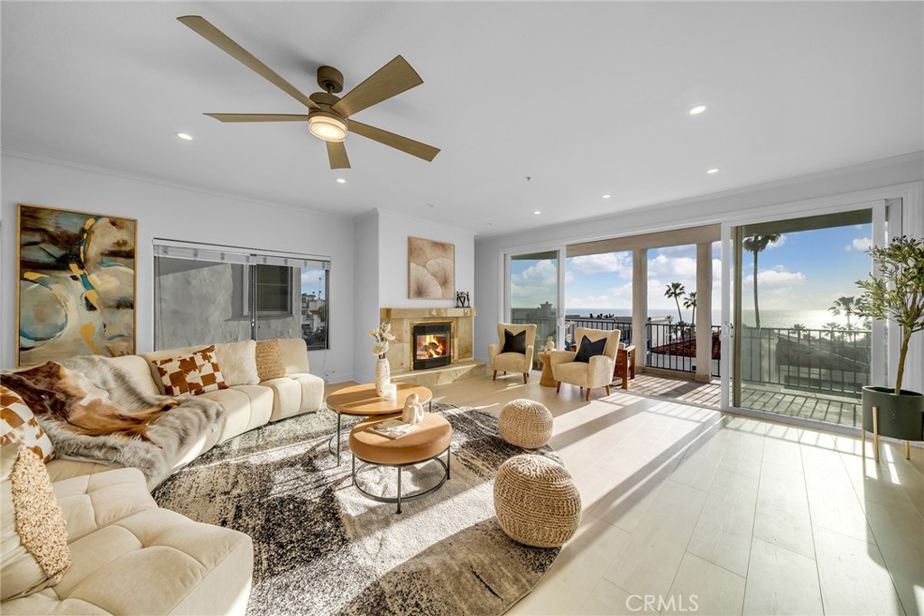 427 Avenida Santa Barbara B