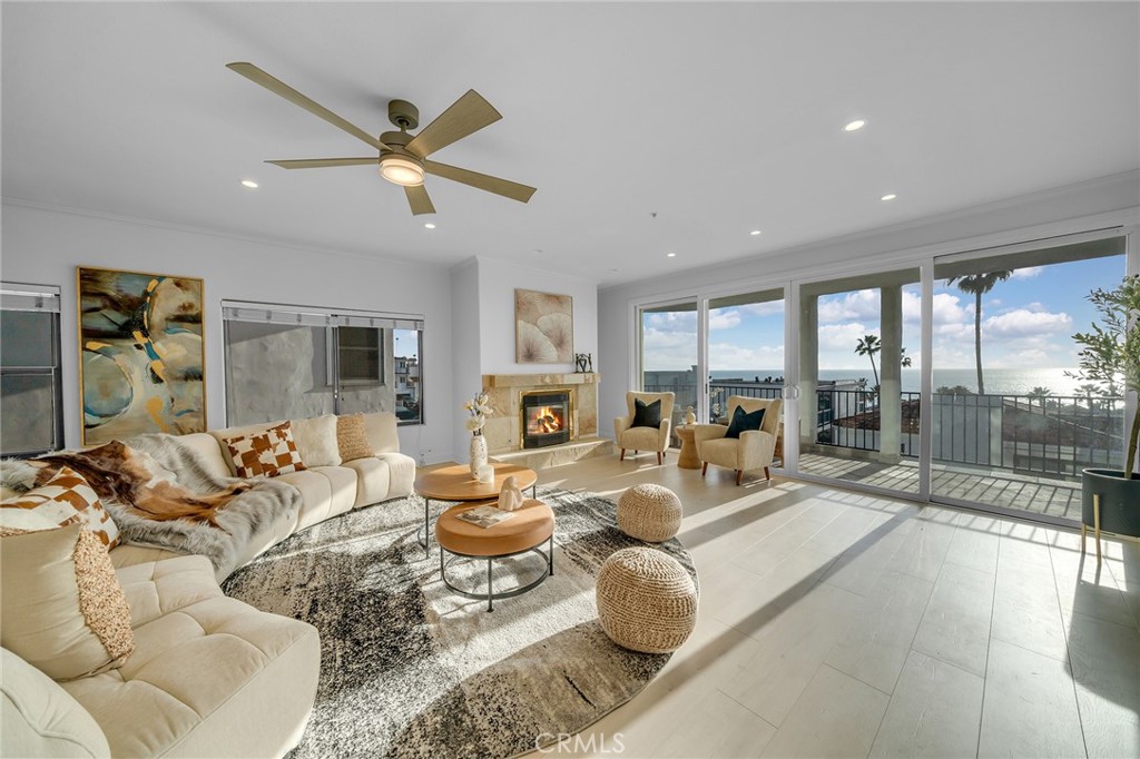 427 Avenida Santa Barbara B