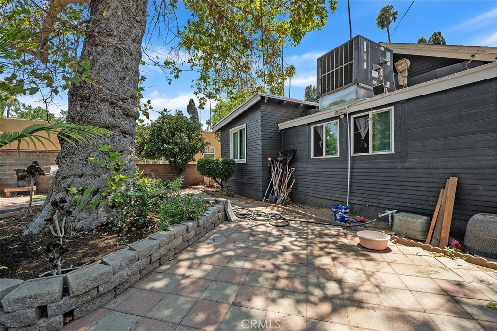 3747 Farnham Place