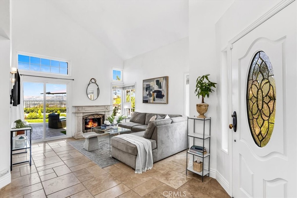 27507 Via Sequoia