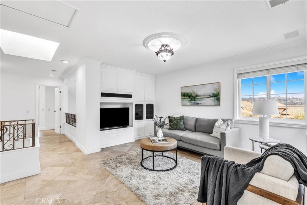 27507 Via Sequoia