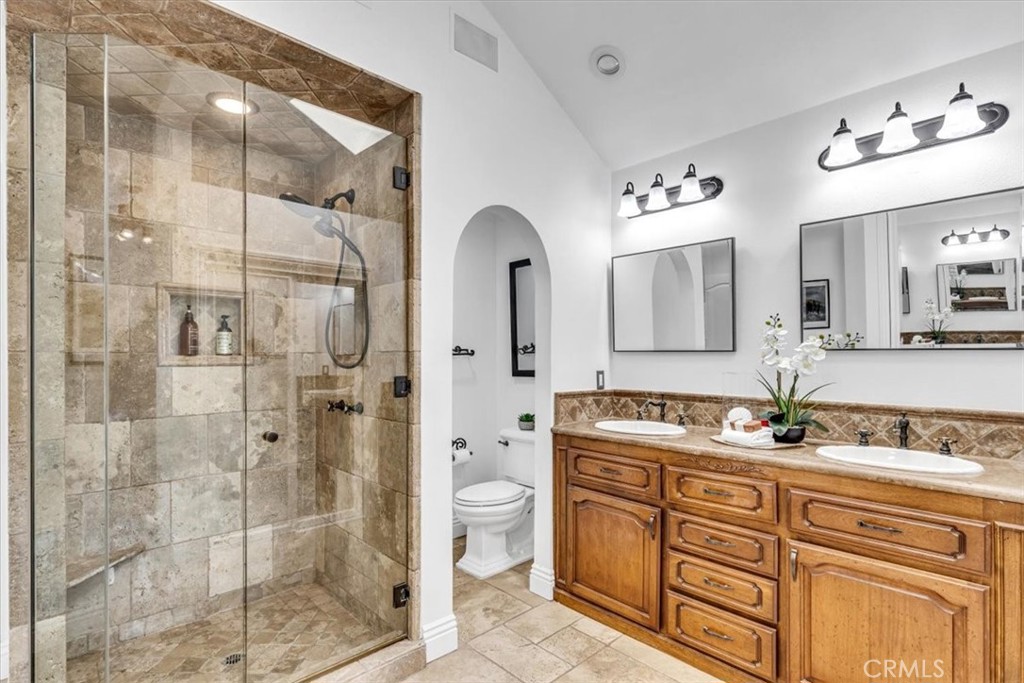 27507 Via Sequoia