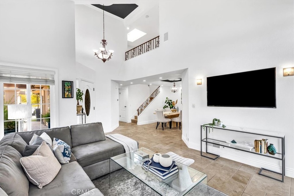 27507 Via Sequoia