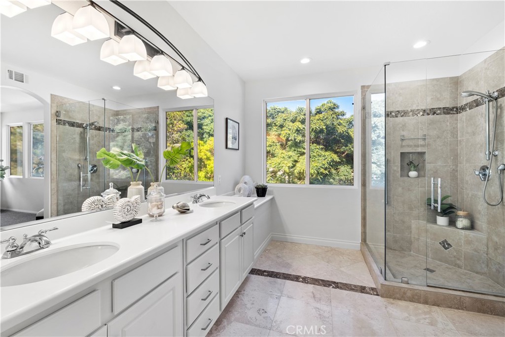 18665 Park Ridge Lane