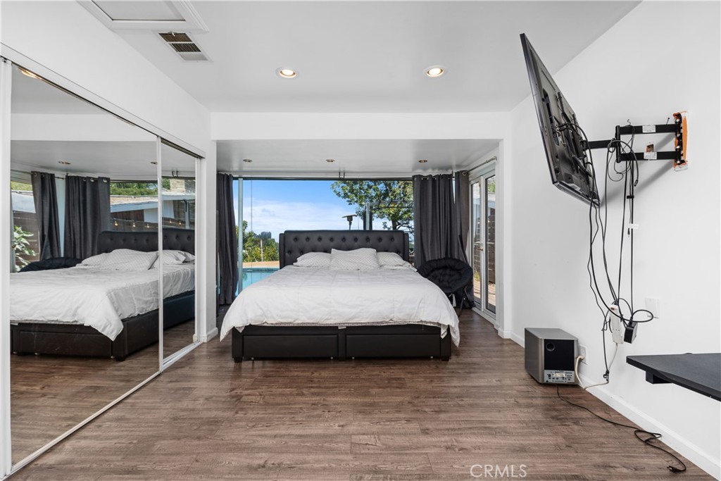 7241 Woodrow Wilson Drive