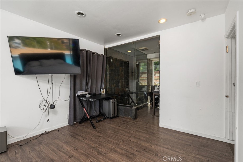 7241 Woodrow Wilson Drive