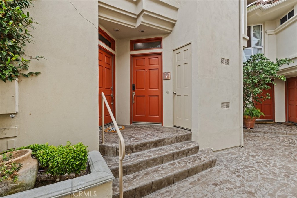 2101 E 15th Street 7