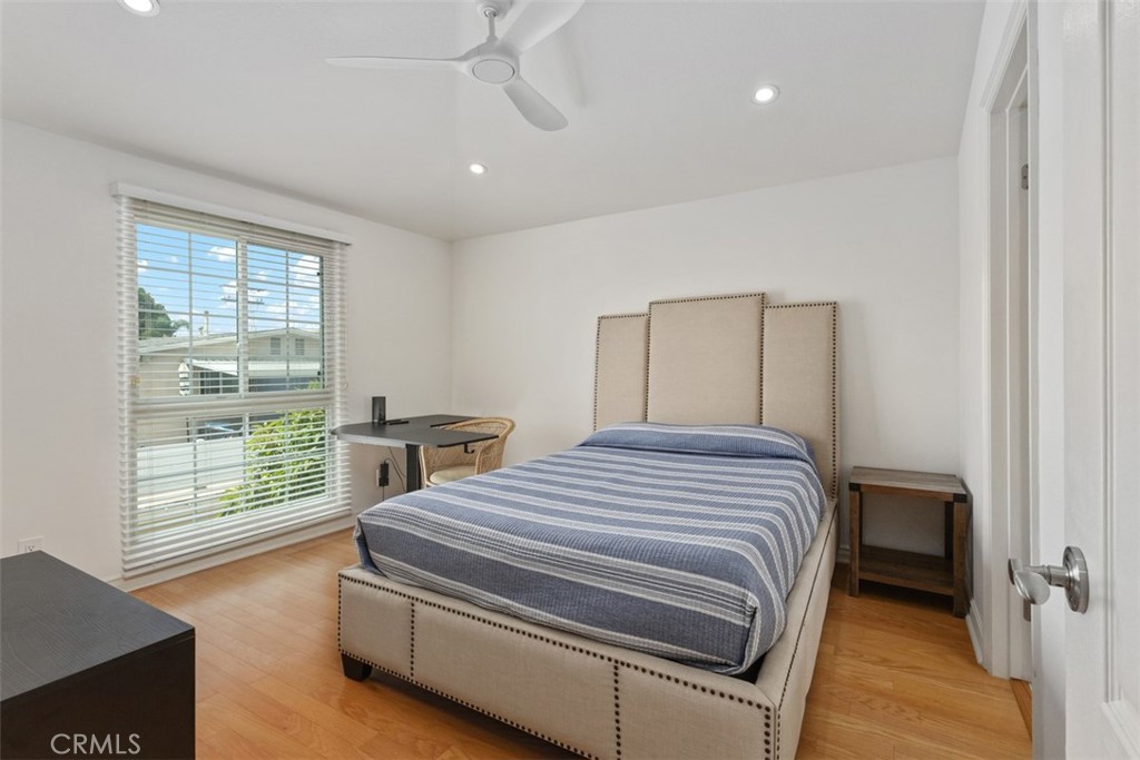 2101 E 15th Street 7