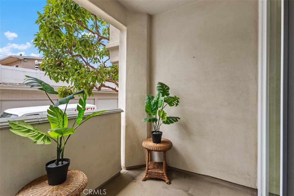 2101 E 15th Street 7