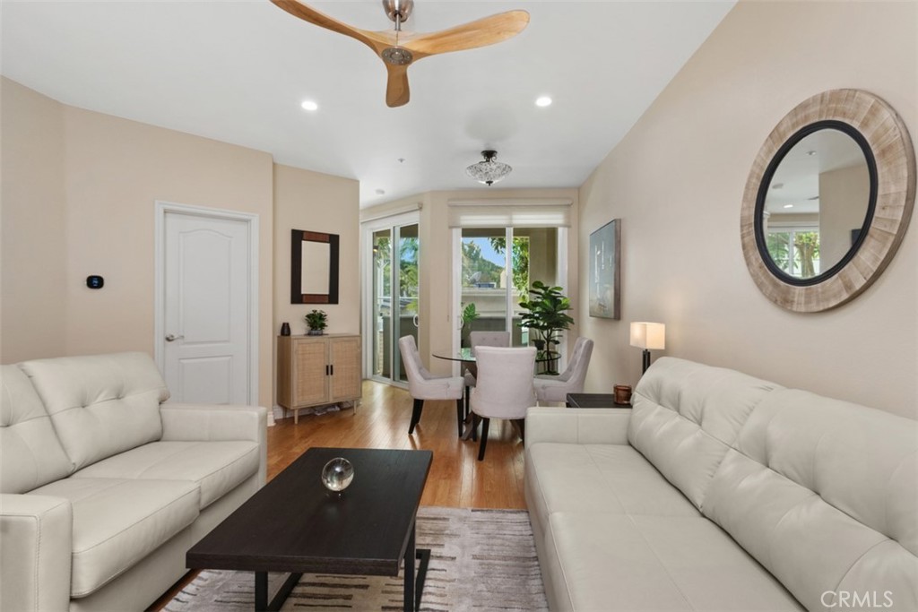 2101 E 15th Street 7