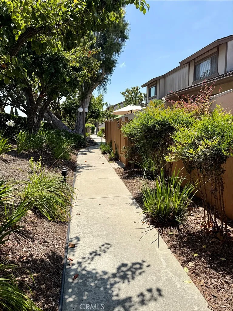 1715 N Gilbert Street Unit 10