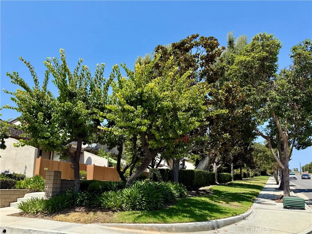 1715 N Gilbert Street Unit 10