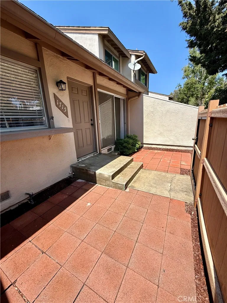 1715 N Gilbert Street Unit 10