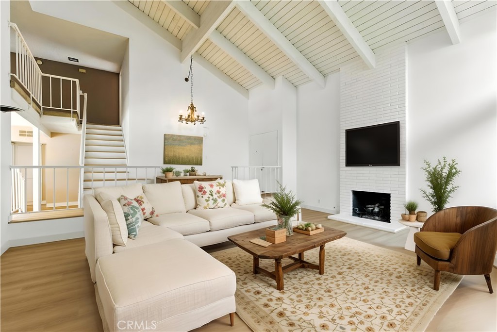 24446 Corta Cresta Drive