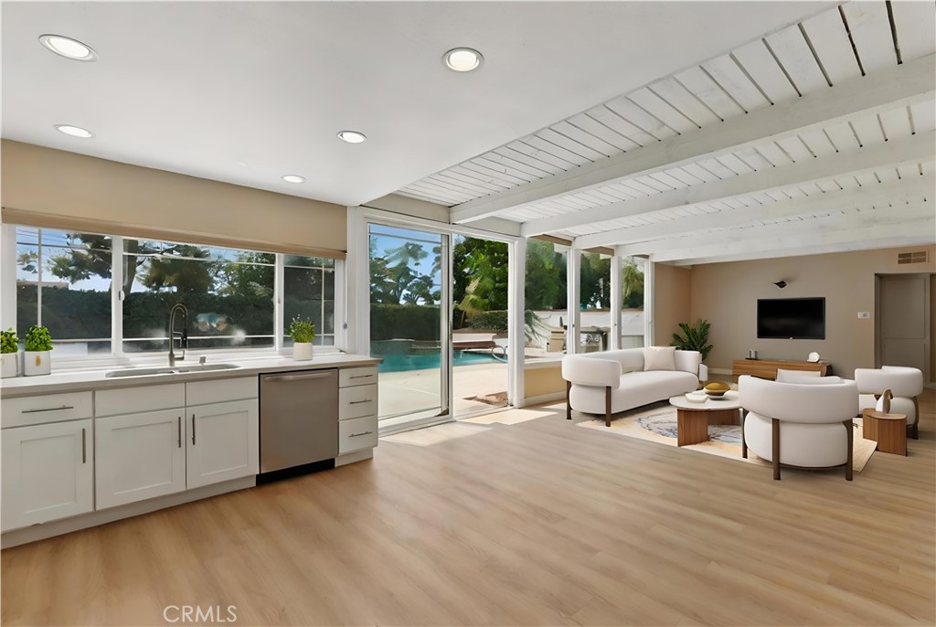 24446 Corta Cresta Drive