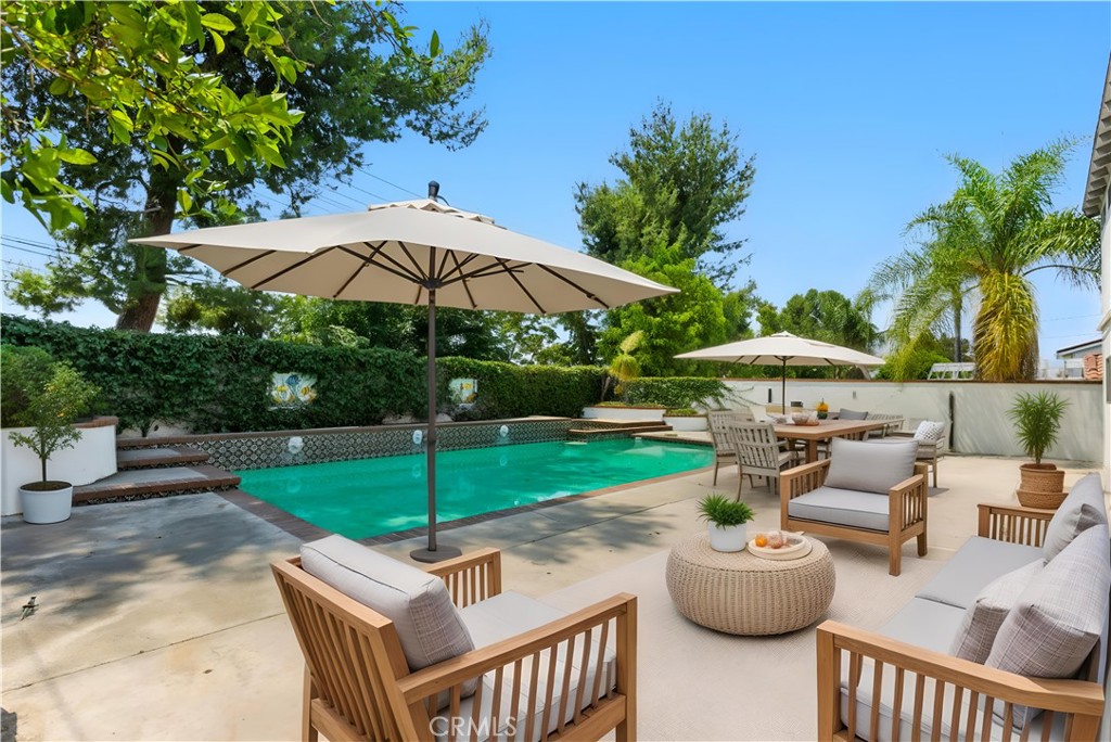 24446 Corta Cresta Drive